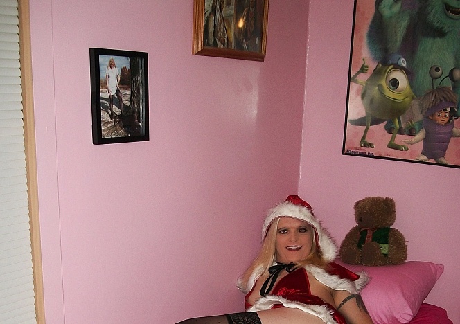 jenny.redridinghood_pinkbed
